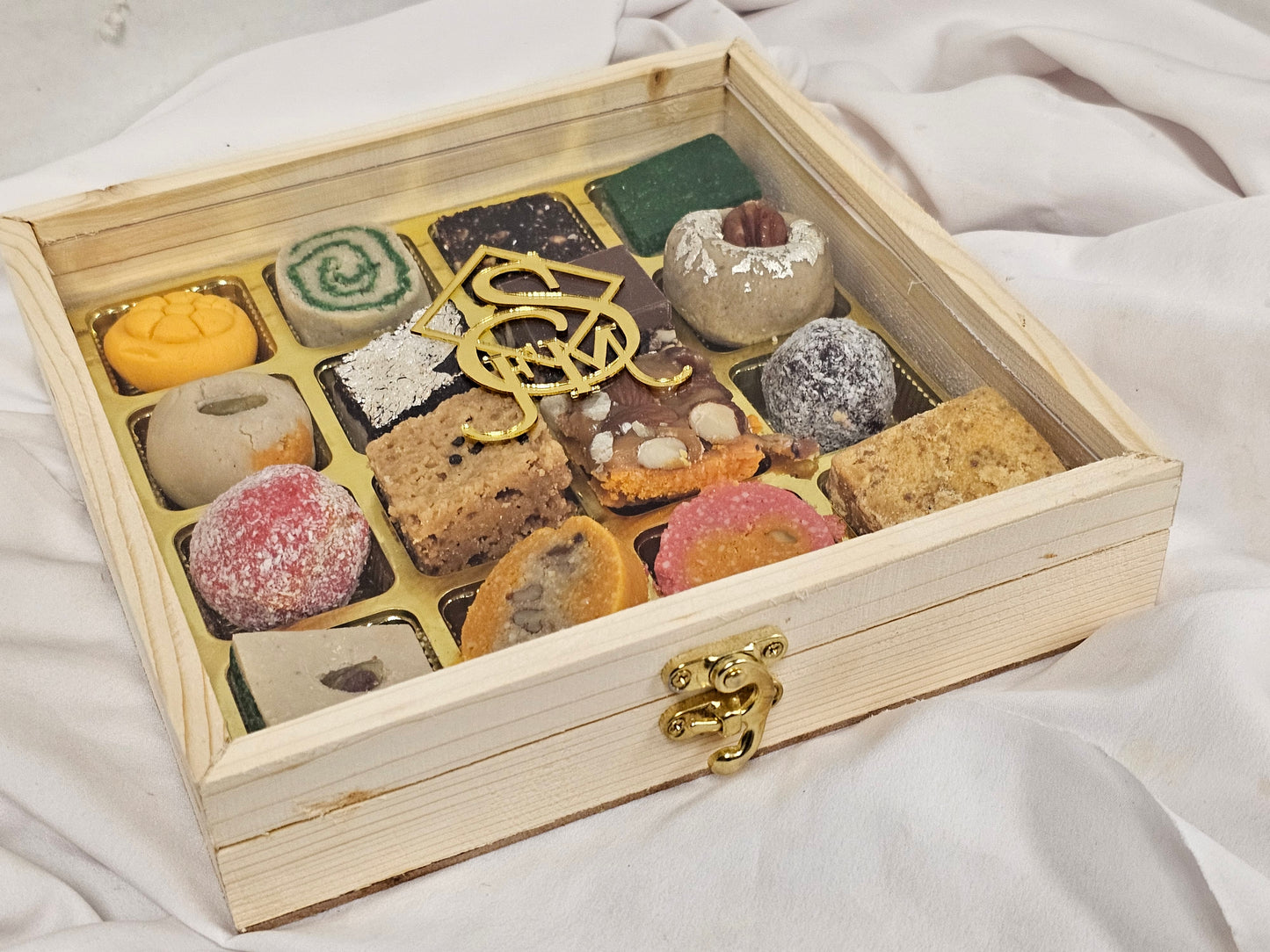 Surati Wood Box 16 Piece Mix Sweets