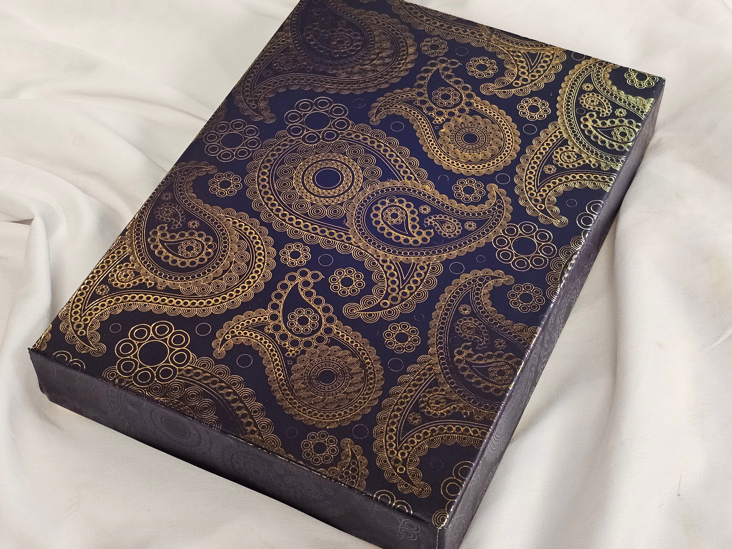 2LB Blue & Gold Paisley Mix Sweets Gift Box