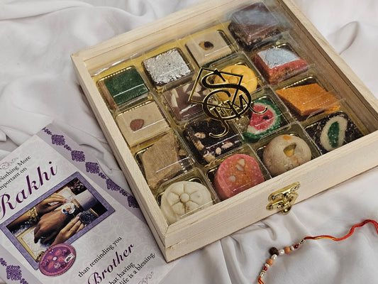 Rakhi 16 Piece Wood Gift Box Gift Box