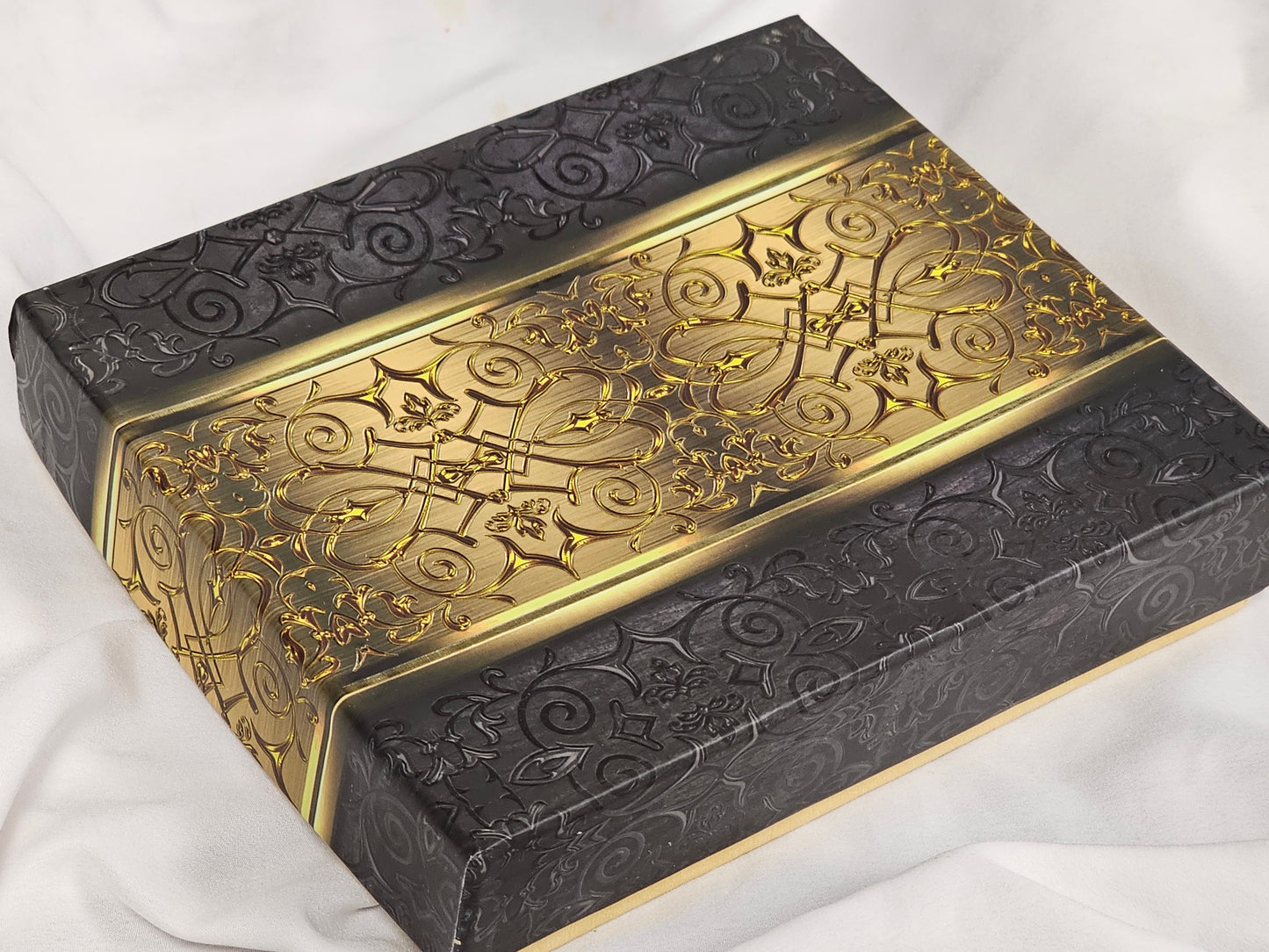1lb Black & Gold Mix Sweets Gift Box