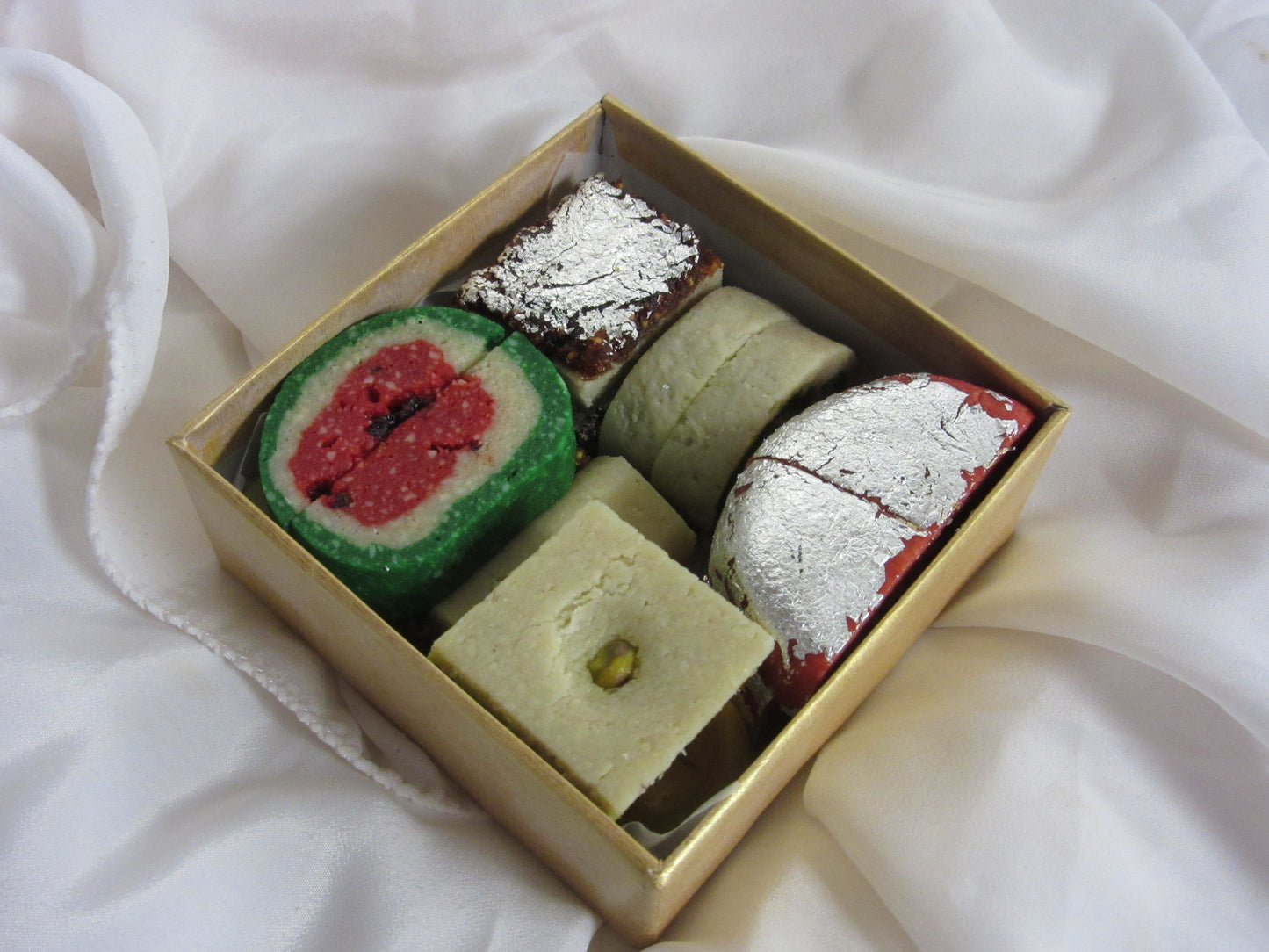 1/2lb Blue & Gold Mix Sweets Gift Box