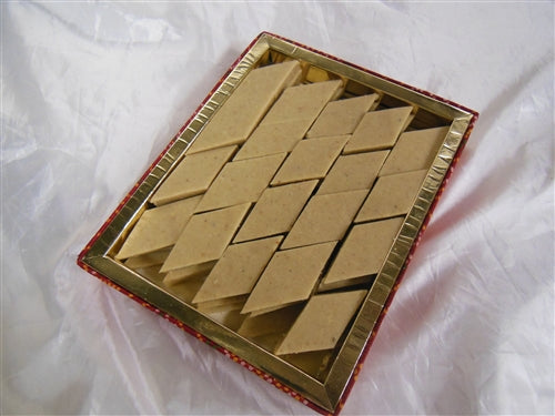 Rakhi 2lb Kaju Katri Bandini Box