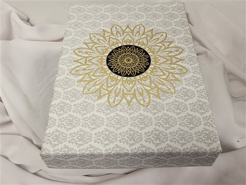 2LB White & Grey Gold Mix Sweets Gift Box