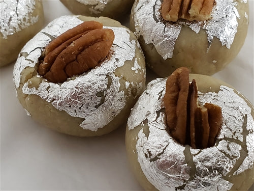 Pecan Kaju Roll