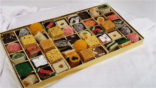 Mix Sweets 45pc Gift Box - Gold
