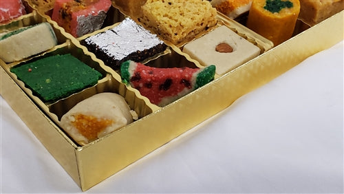 Mix Sweets 45pc Gift Box - Gold