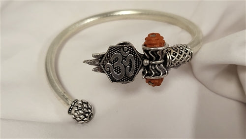 Premium Rakhi Silver Bracelet with card