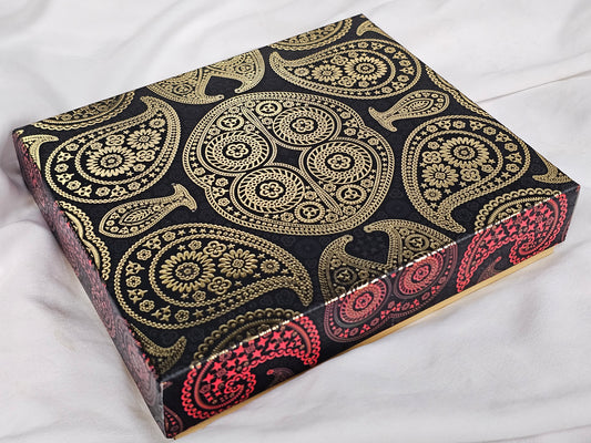 1lb Black & Gold Paisley Mix Sweets Gift Box