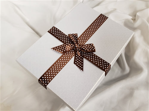 1lb White & Brown Mix Sweets Gift Box